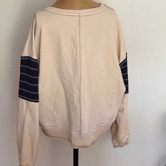 Pilcro sz M Cream Textured cotton Top appliqué star details in navy arm bands - Picture 4 of 8